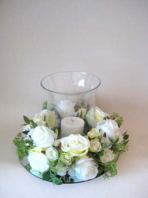 white_roses_and_windlight1